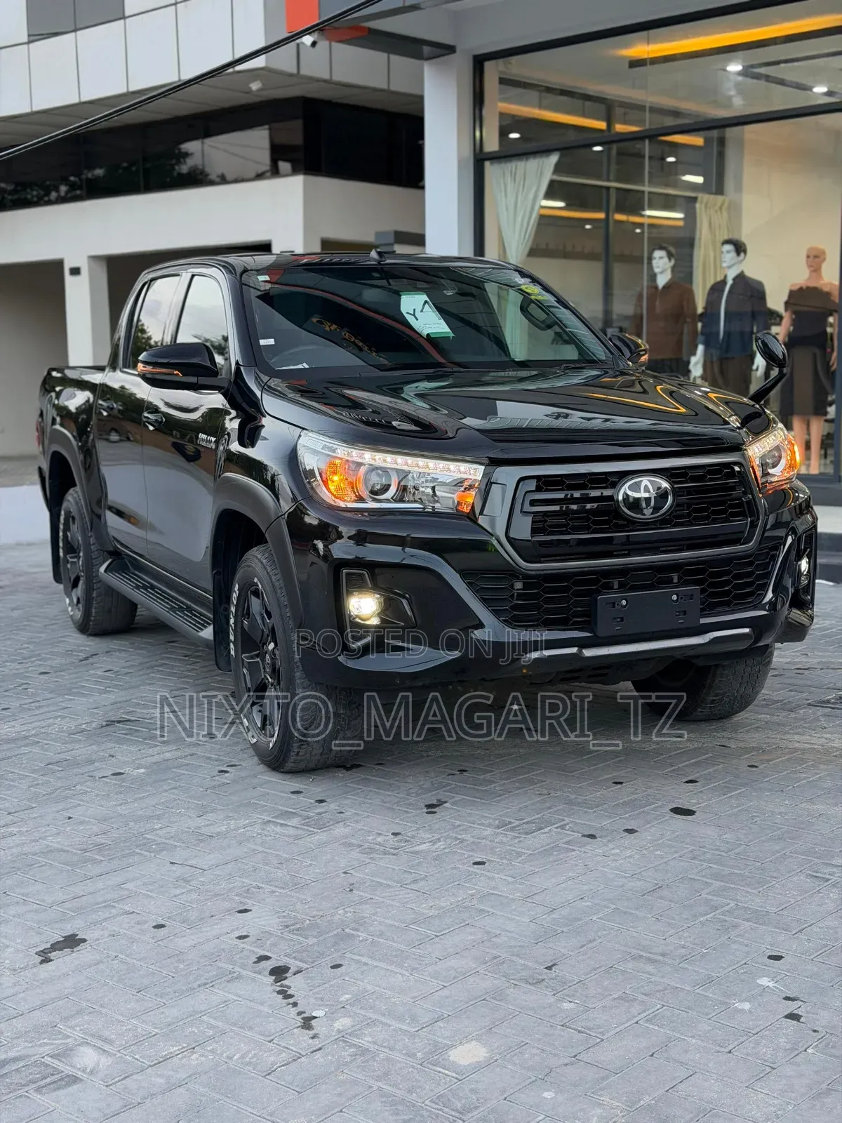 Toyota Hilux 2020 Black