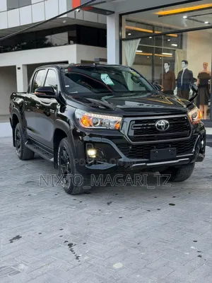 Toyota Hilux 2020 Black