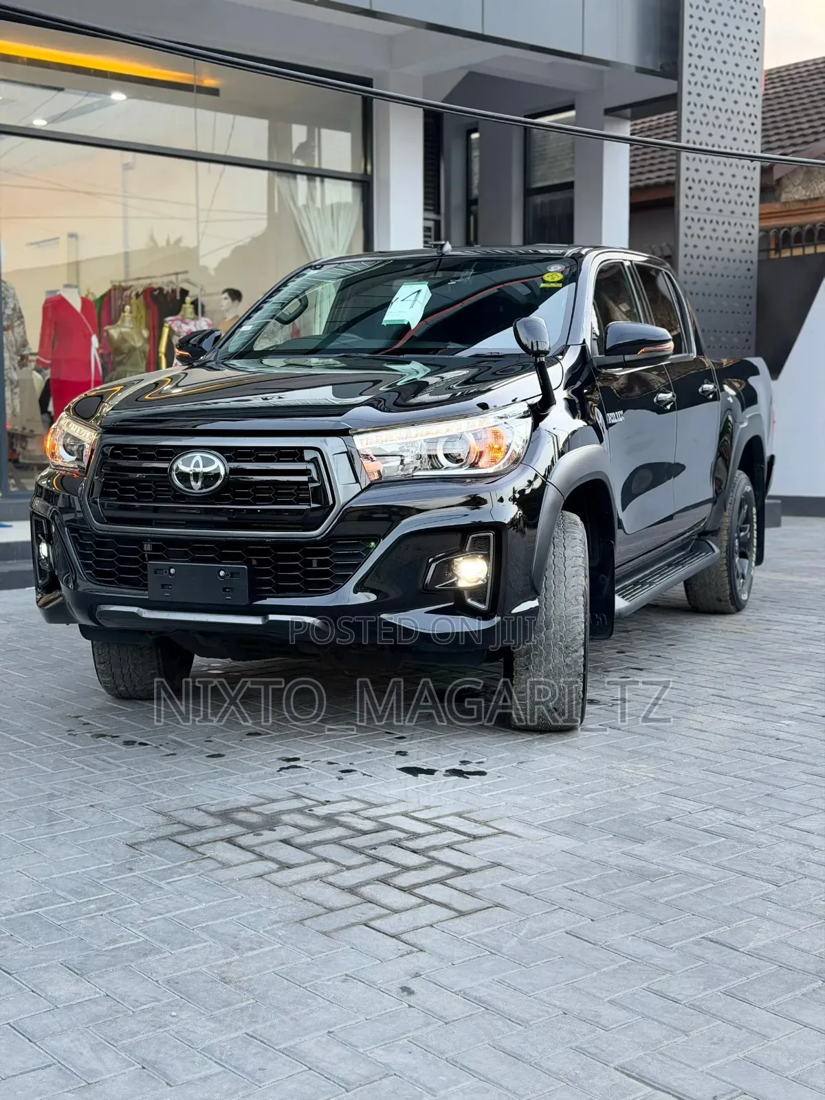 Toyota Hilux 2020 Black