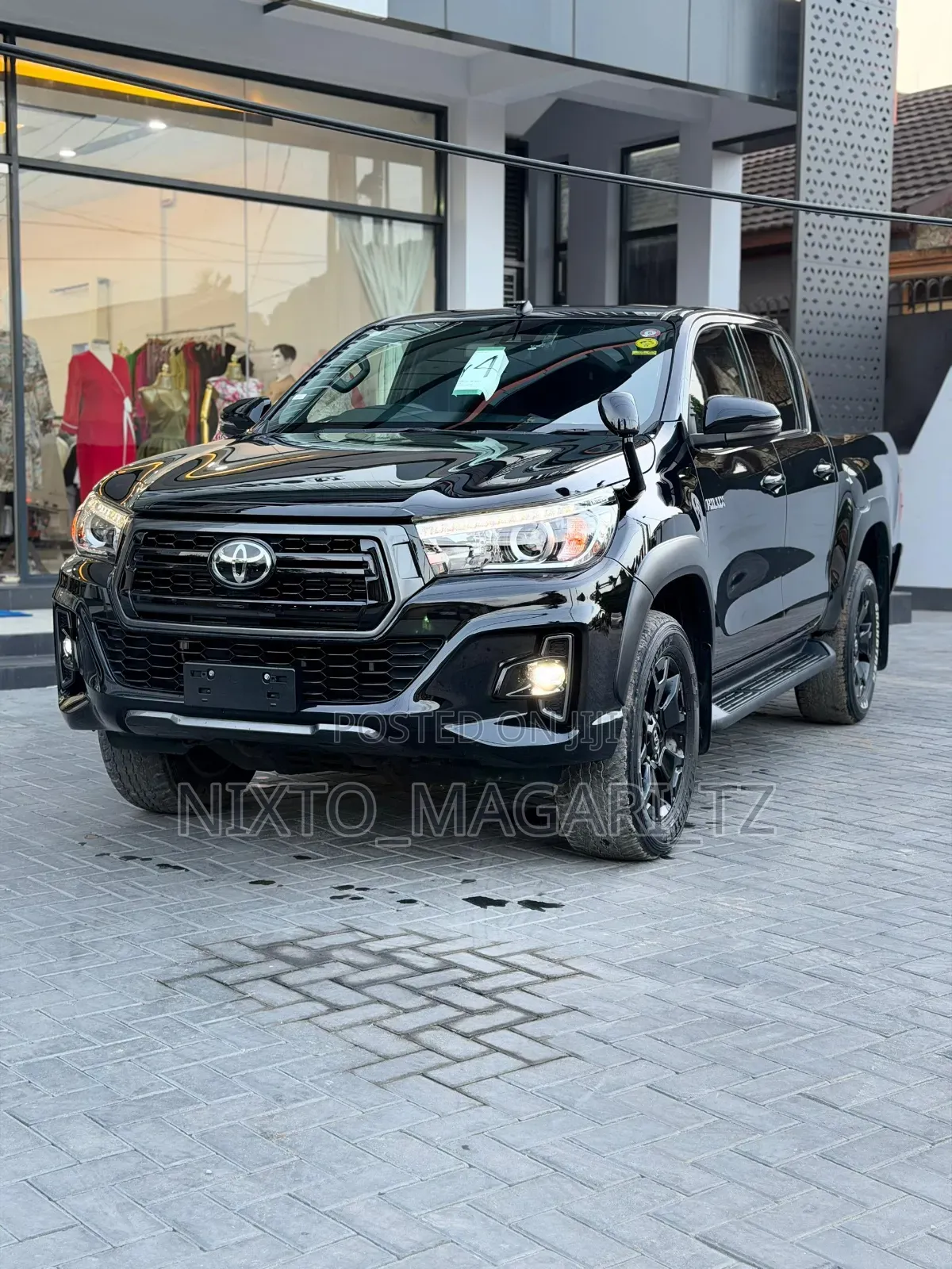 Toyota Hilux 2020 Black
