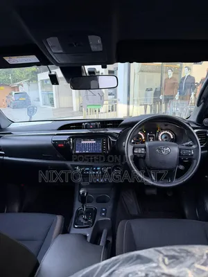 Toyota Hilux 2020 Black