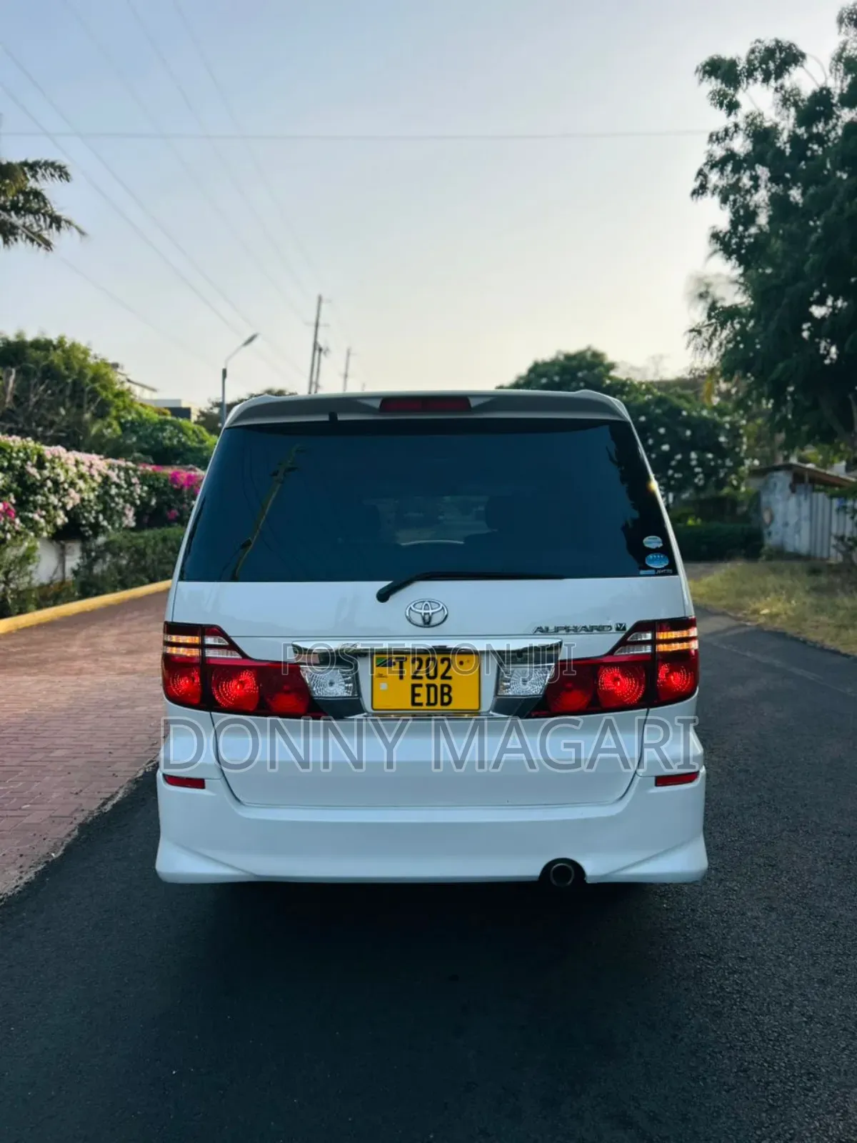 Toyota Alphard 2.4 Petrol AWD 2007 White