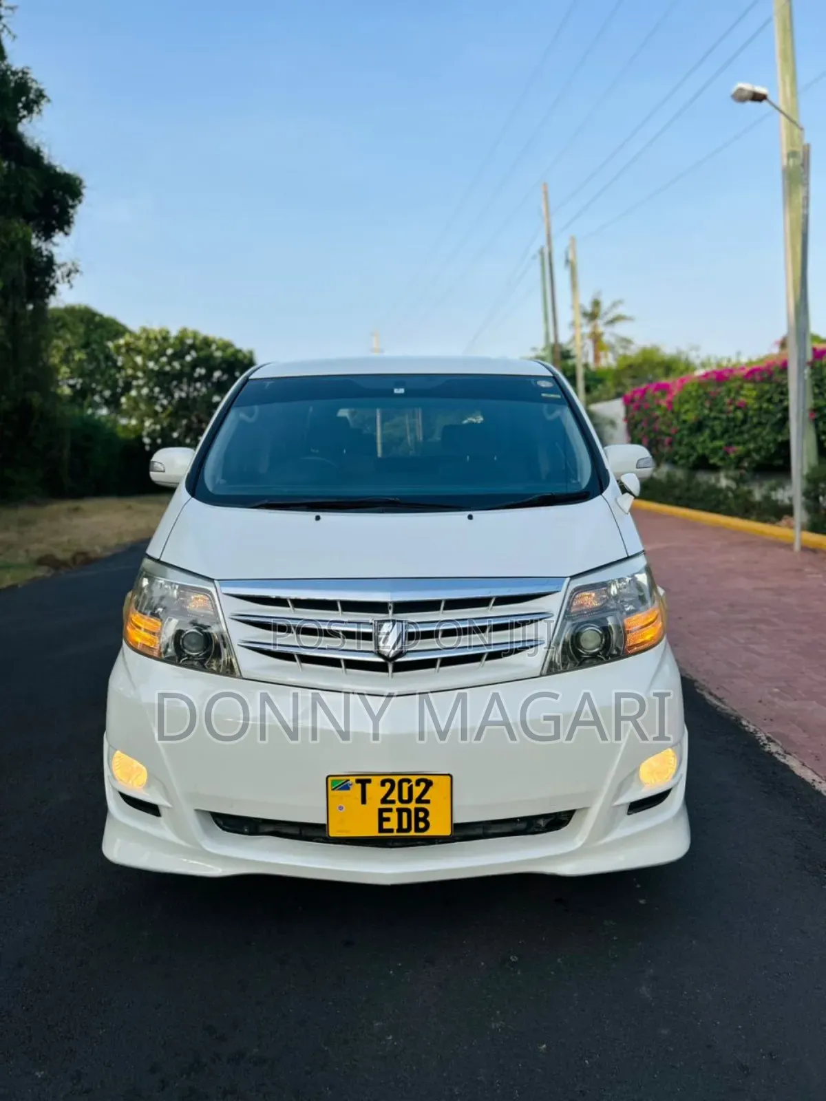 Toyota Alphard 2.4 Petrol AWD 2007 White