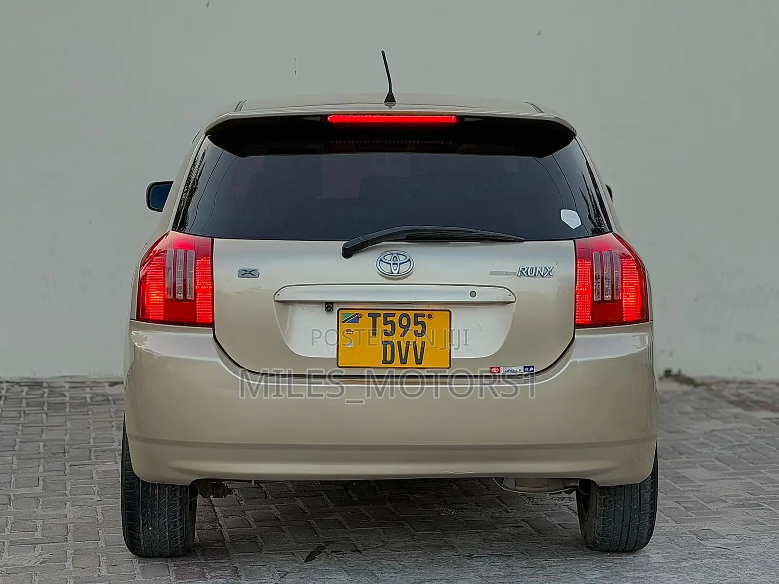 Toyota Corolla RunX 2004 Gold
