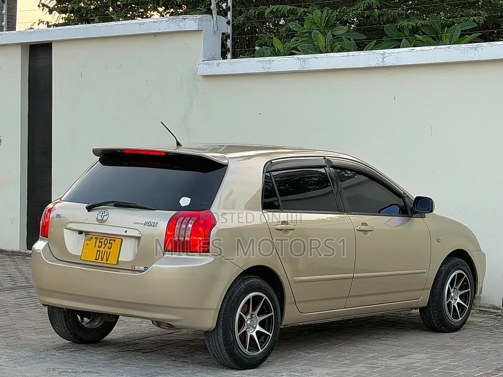 Toyota Corolla RunX 2004 Gold