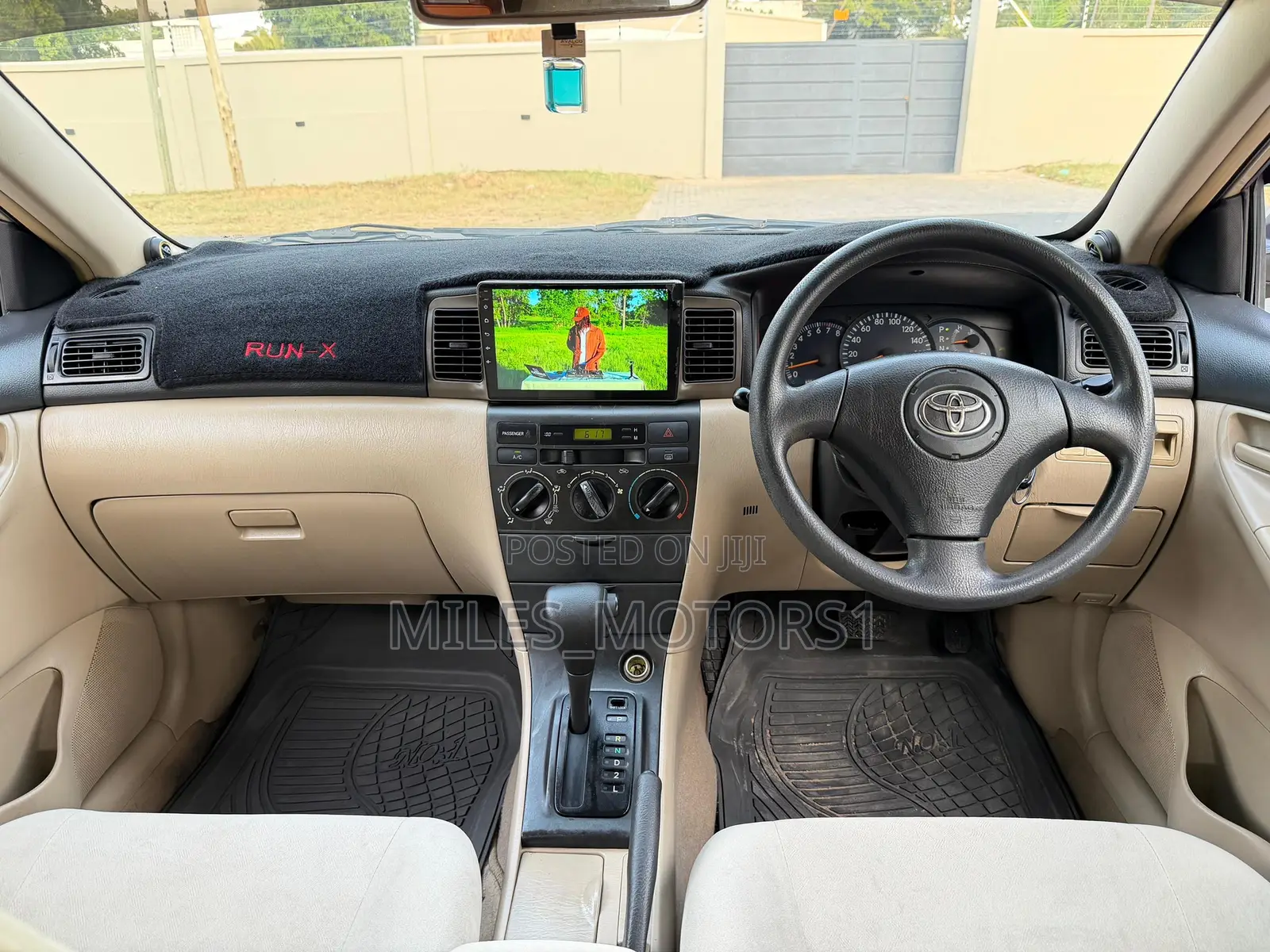 Toyota Corolla RunX 2004 Gold
