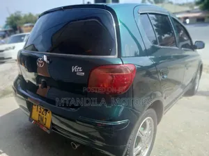 Toyota Vitz 1.3 AWD 5dr 2003 Blue