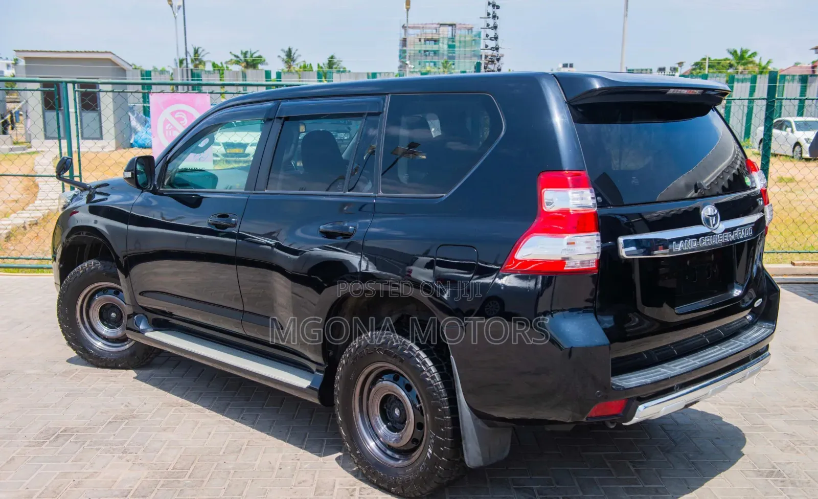 Toyota Land Cruiser Prado 2015 Black