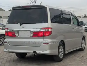 Toyota Alphard 2.4 Petrol AWD 2003 Silver