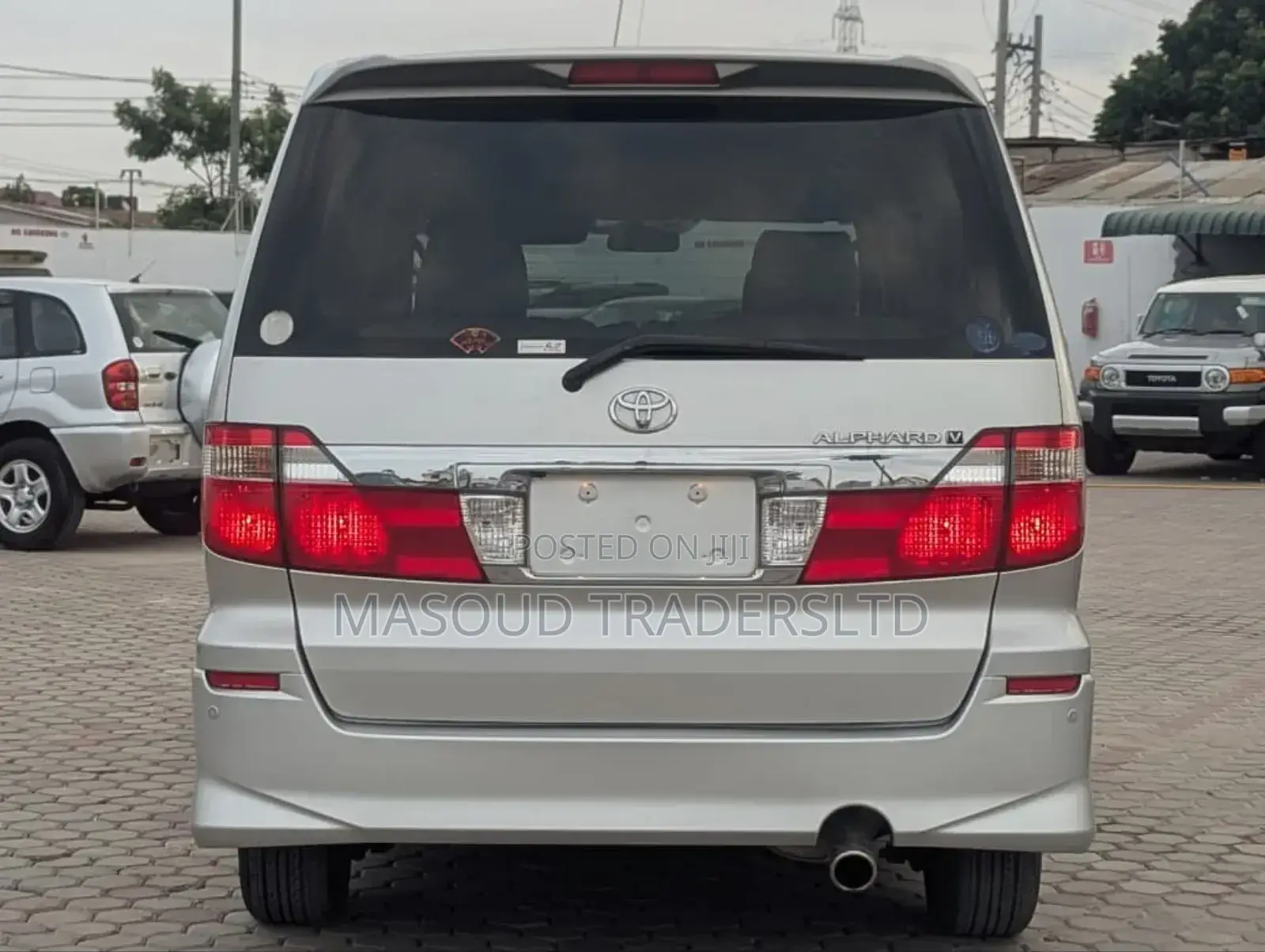 Toyota Alphard 2.4 Petrol AWD 2003 Silver