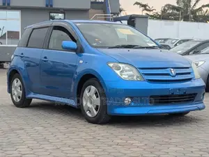 Toyota IST 2005 Blue