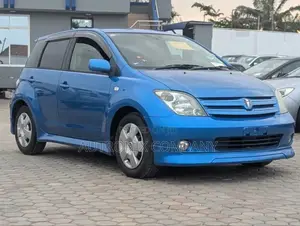 Toyota IST 2005 Blue