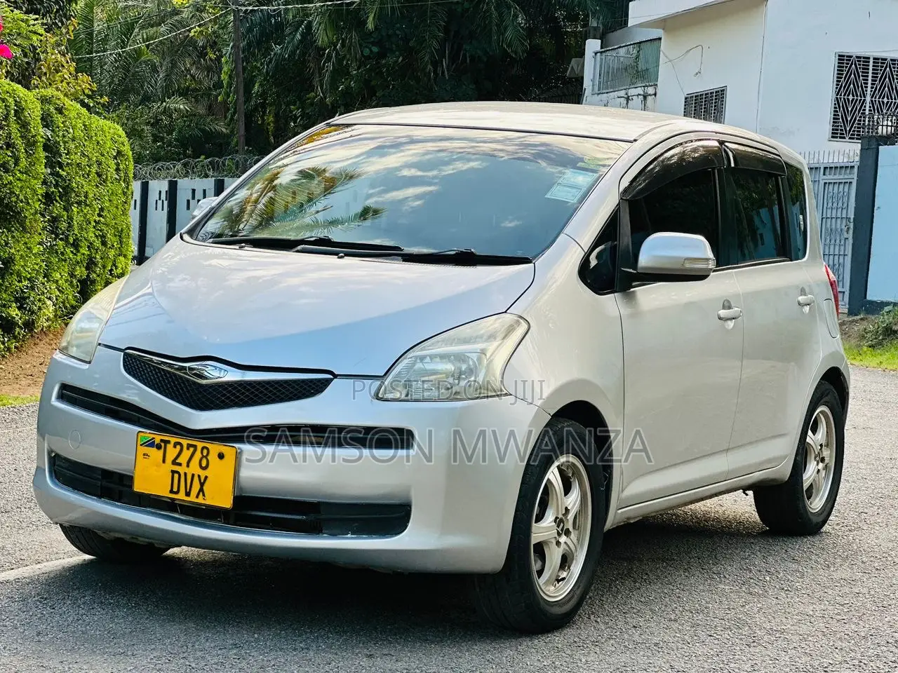 Toyota Ractis 2006 Silver
