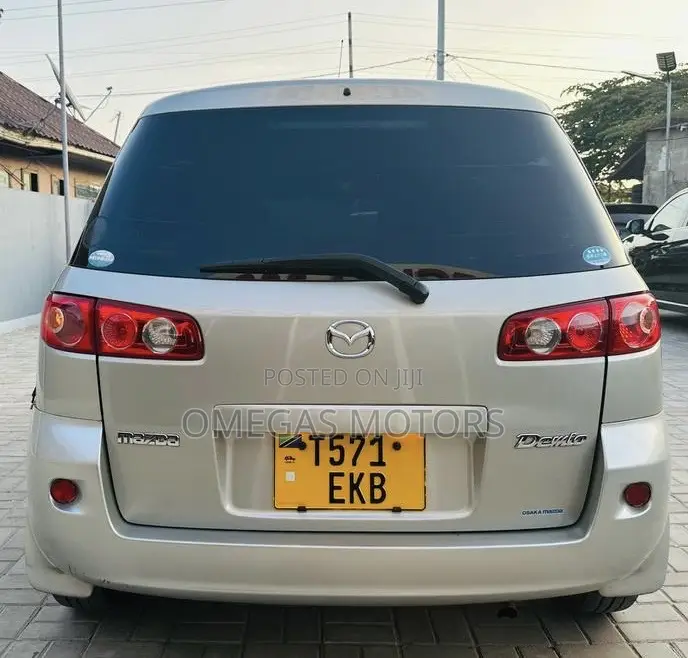 Mazda Demio 2007 Gold