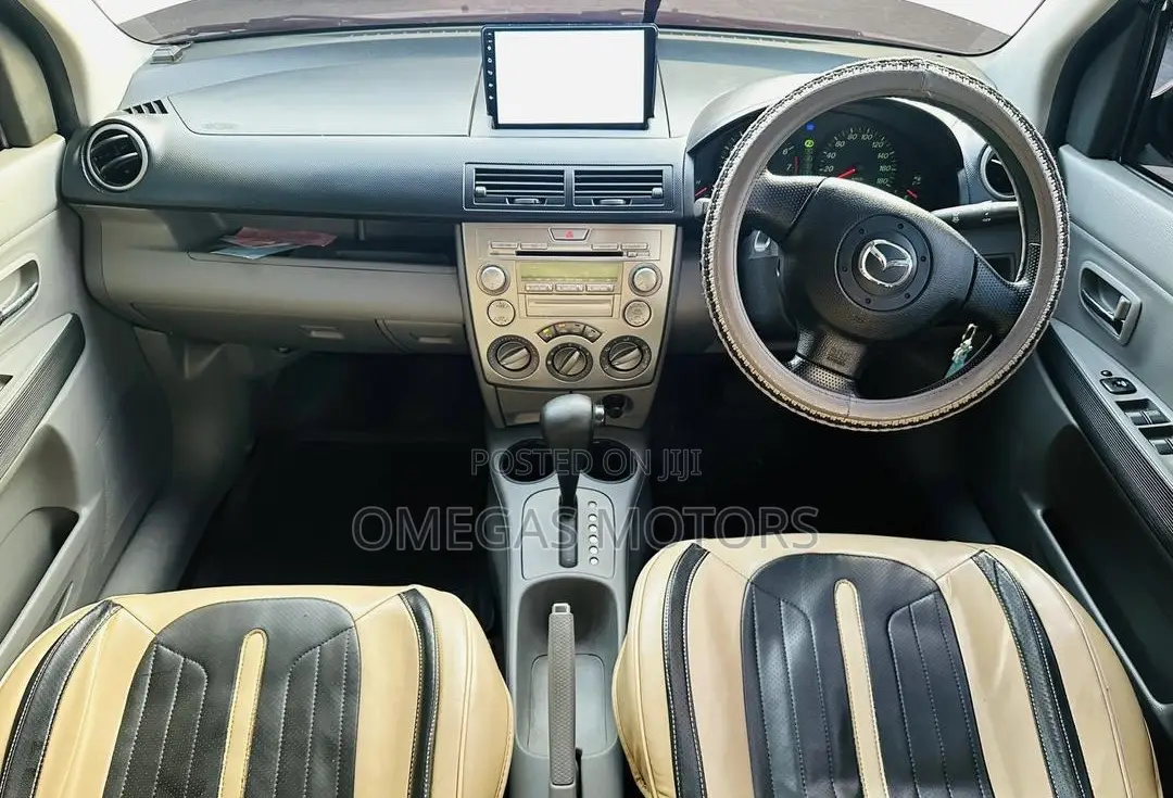 Mazda Demio 2007 Gold