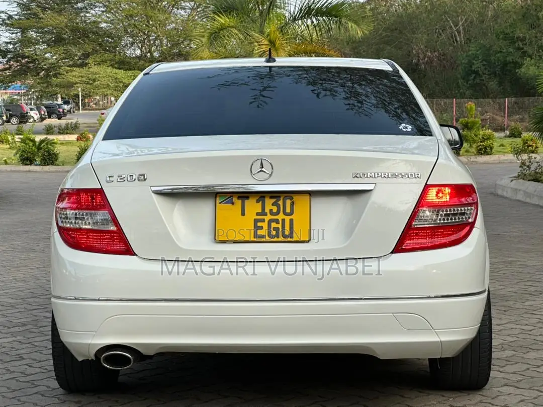 Mercedes-Benz C200 2008 Pearl