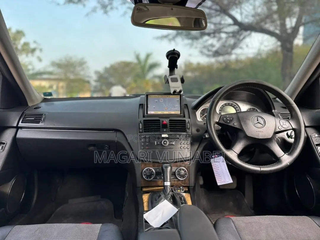 Mercedes-Benz C200 2008 Pearl