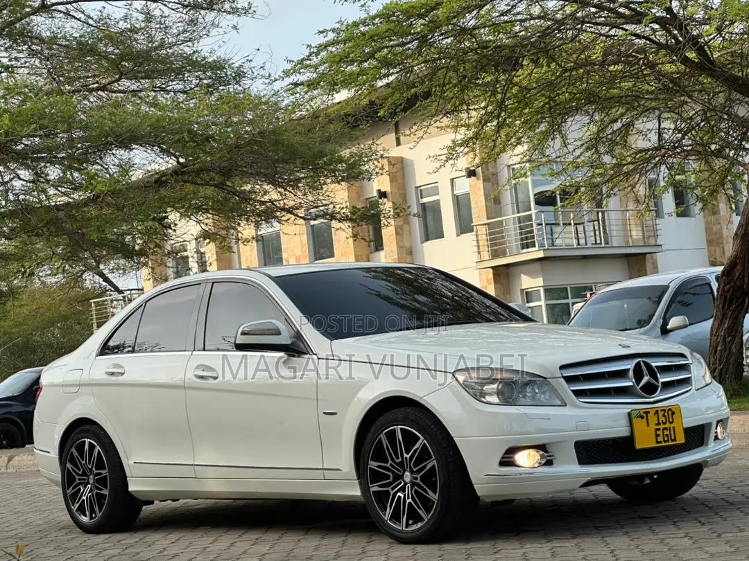 Mercedes-Benz C200 2008 Pearl