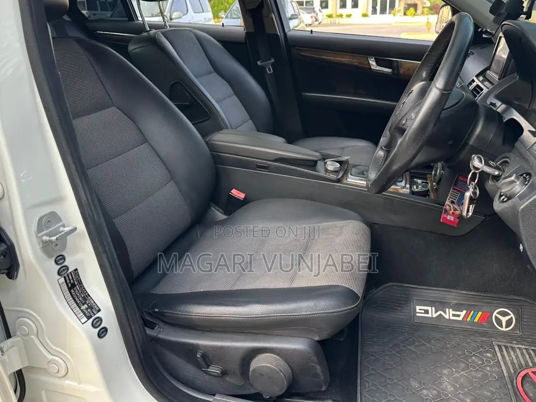 Mercedes-Benz C200 2008 Pearl
