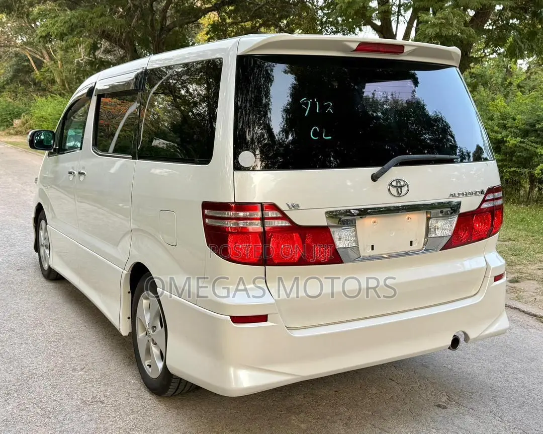 Toyota Alphard 2.4 Petrol FWD 2006 Pearl