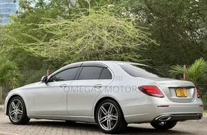 Mercedes-Benz E200 2017 Silver