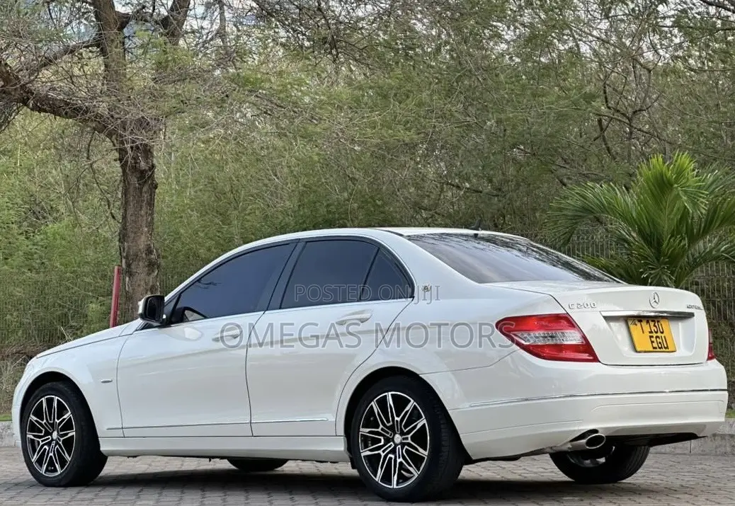 Mercedes-Benz C-Class 2008 Pearl