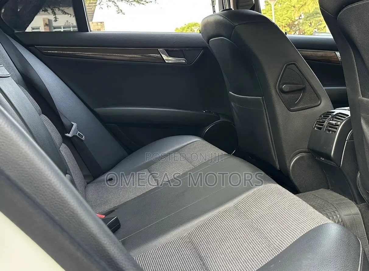 Mercedes-Benz C-Class 2008 Pearl