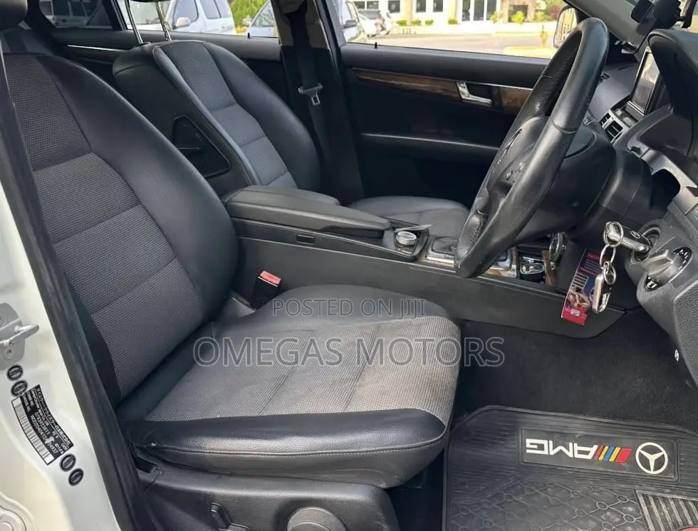 Mercedes-Benz C-Class 2008 Pearl
