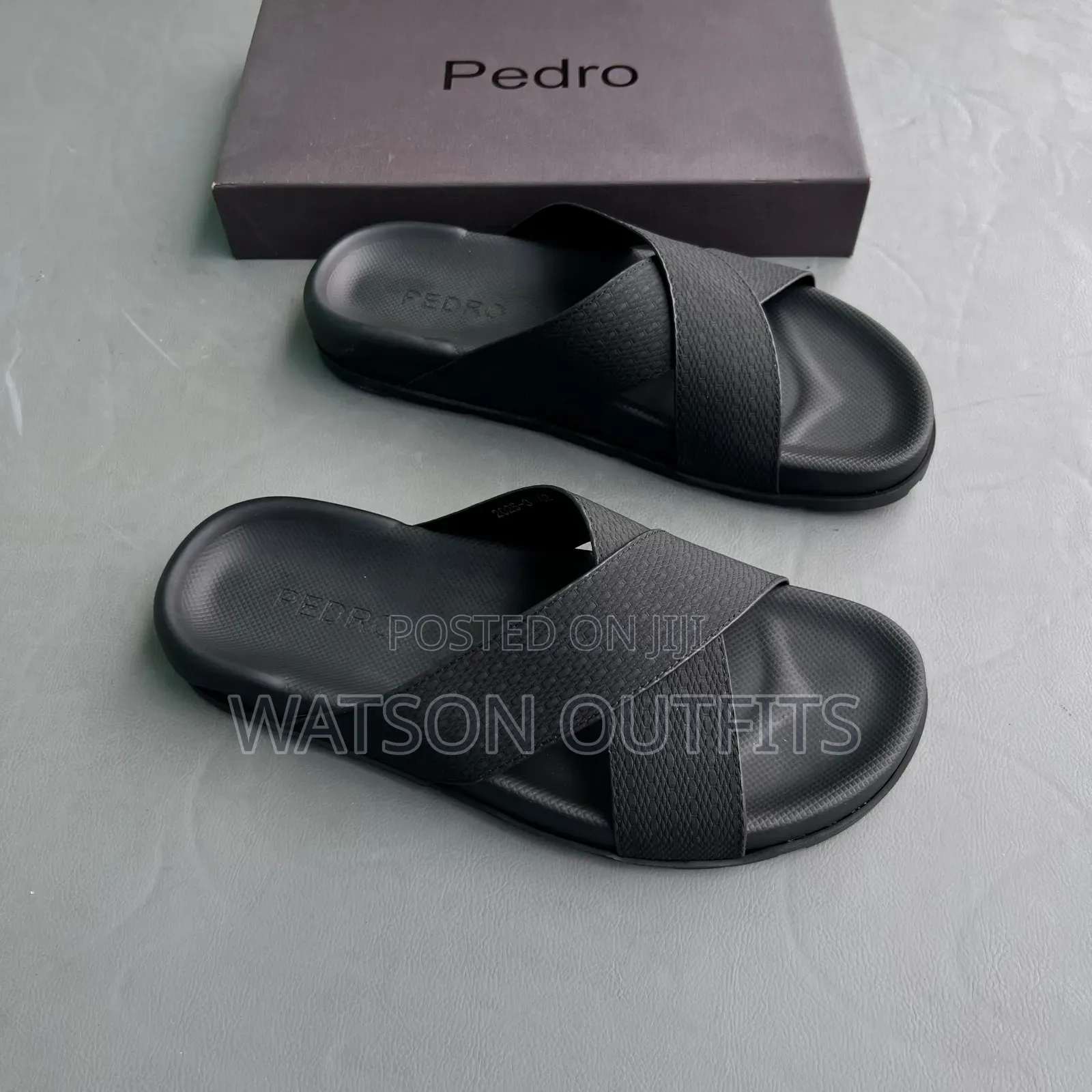Men's Leather Sandals Dominantly Very Classic or Classical