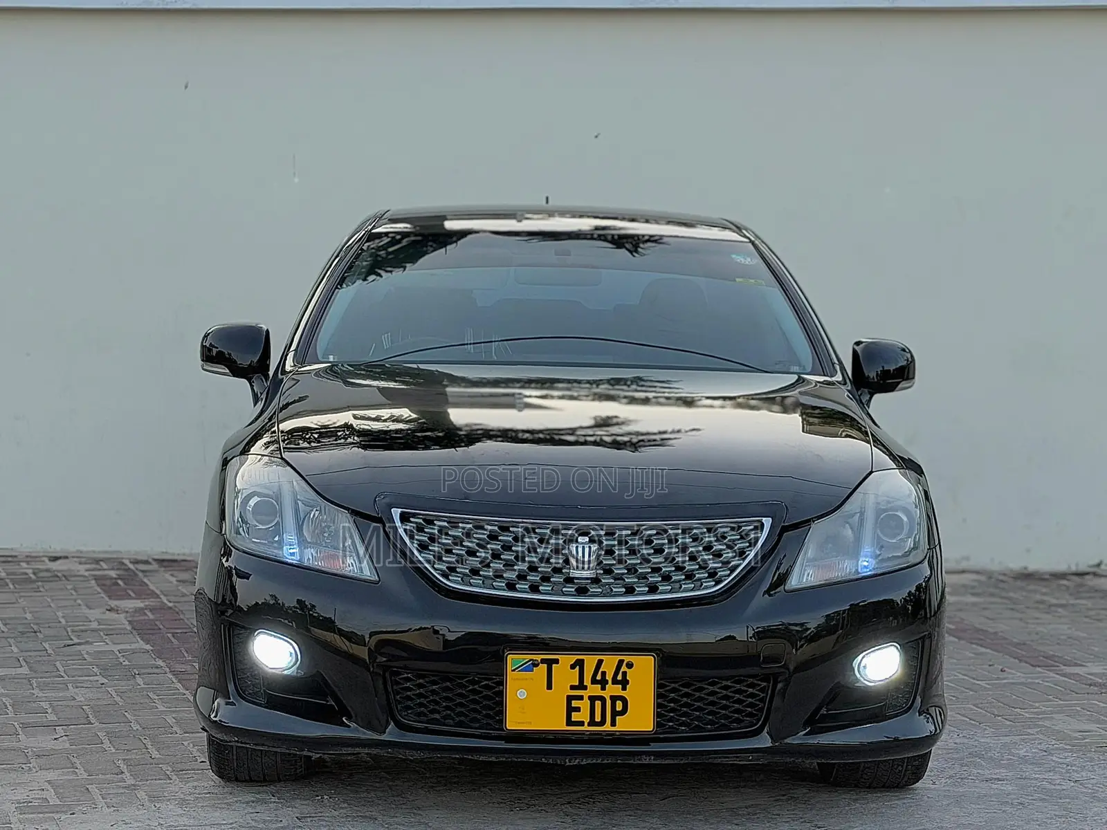 Toyota Crown 2009 White