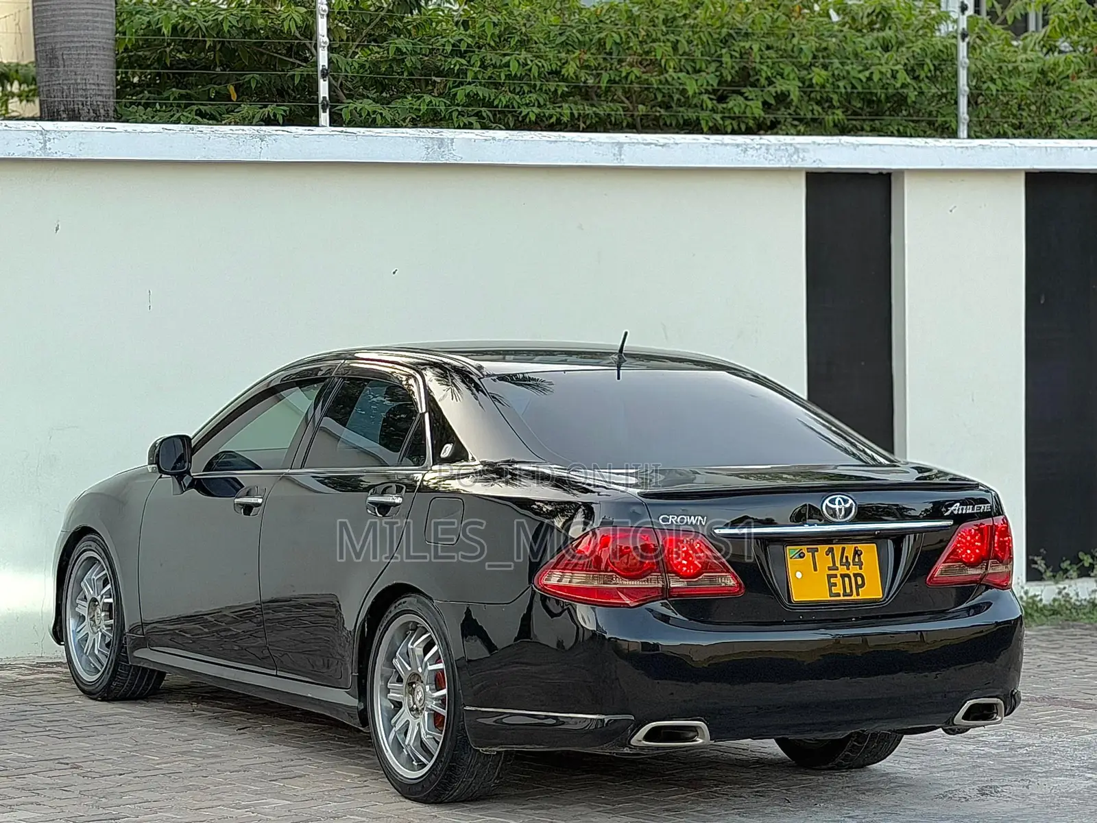 Toyota Crown 2009 White
