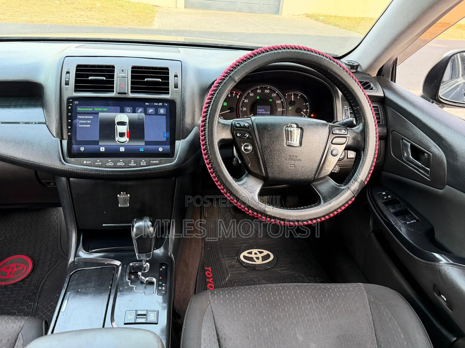 Toyota Crown 2009 White
