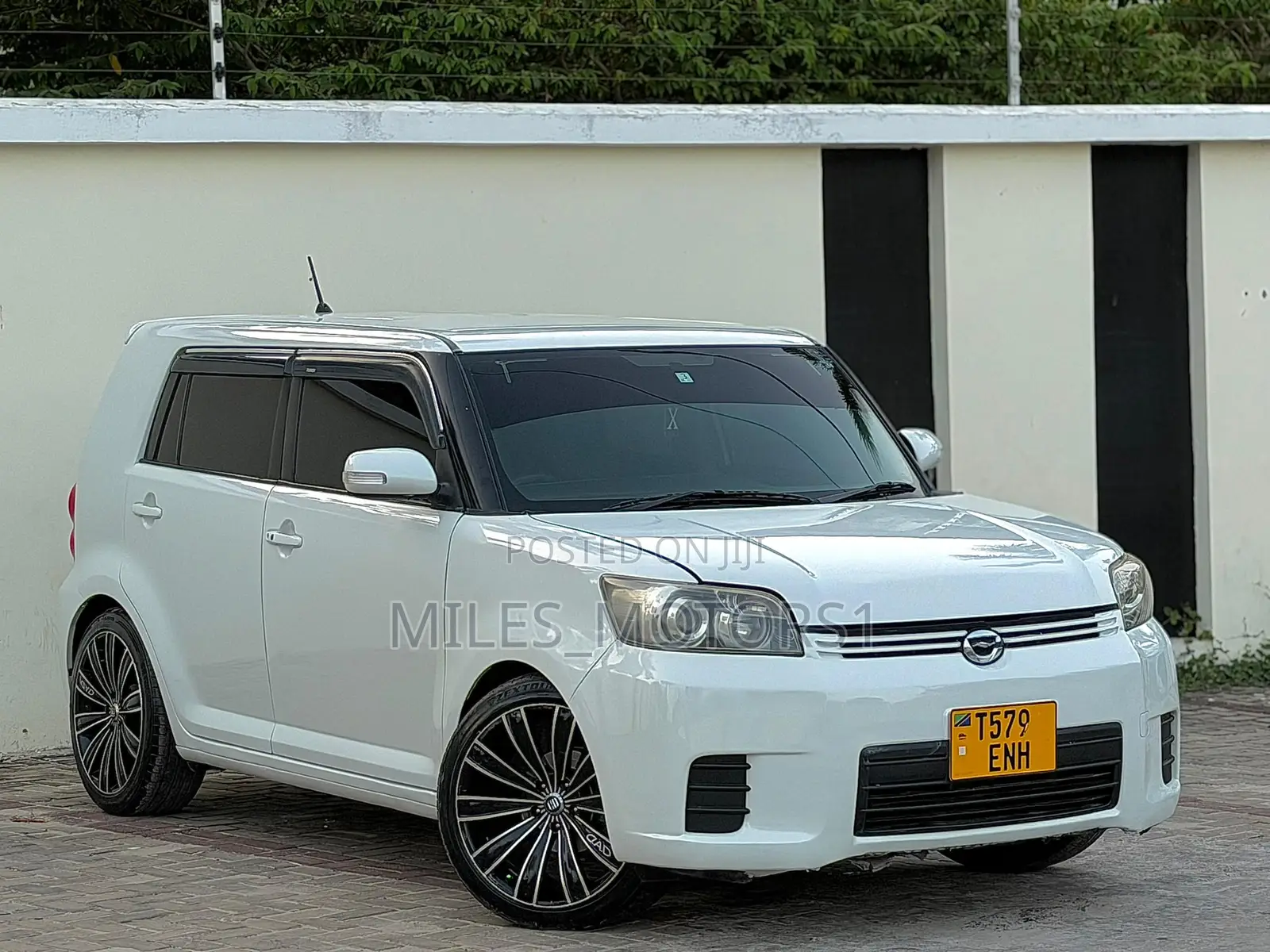Toyota Corolla Rumion 2009 White