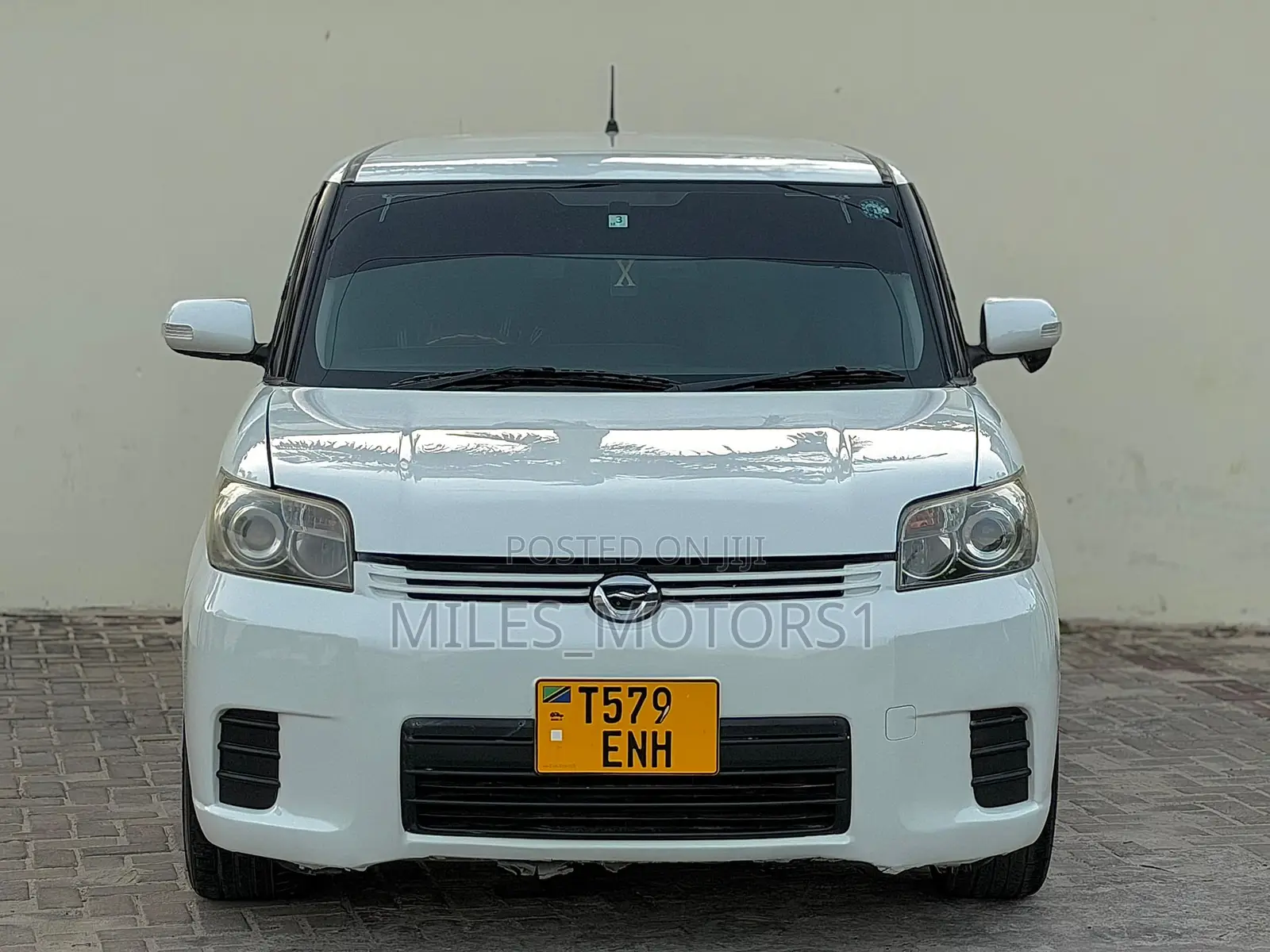 Toyota Corolla Rumion 2009 White