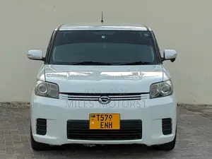 Toyota Corolla Rumion 2009 White