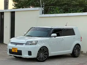 Toyota Corolla Rumion 2009 White