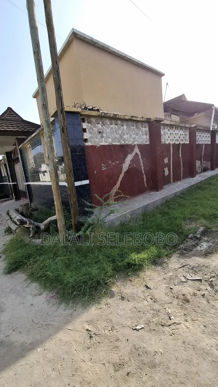 5bdrm Bungalow in Sinza for sale