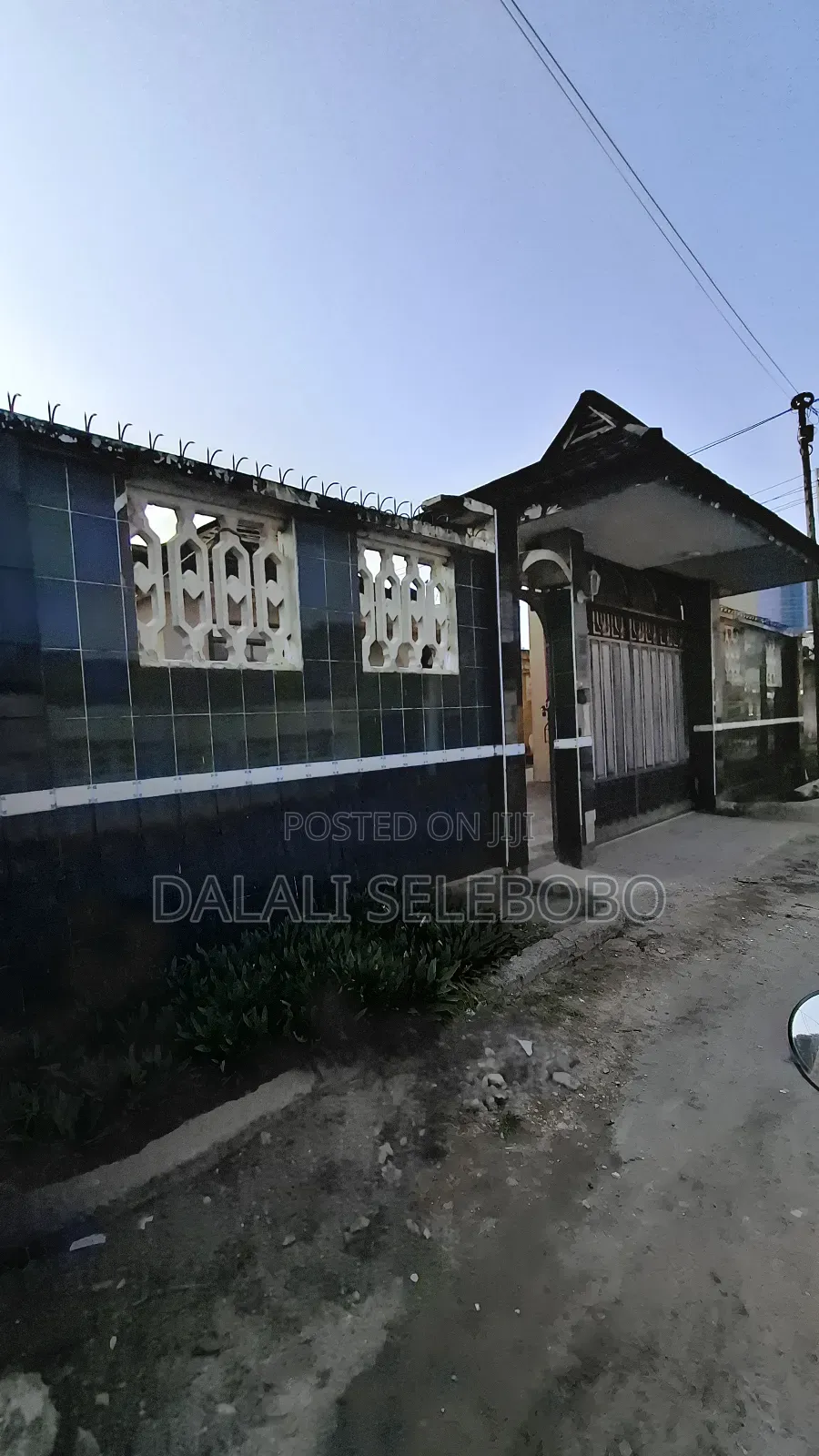 5bdrm Bungalow in Sinza for sale