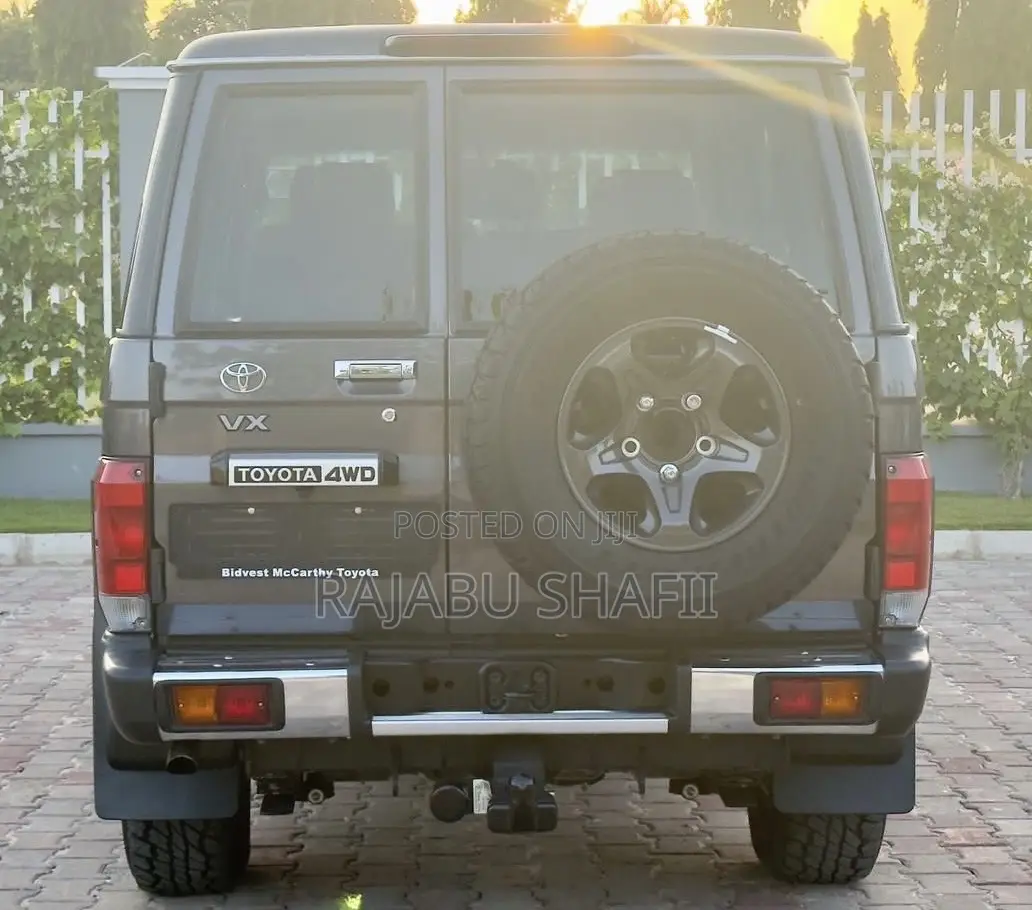 New Toyota Land Cruiser 79 Series 2025 Gray