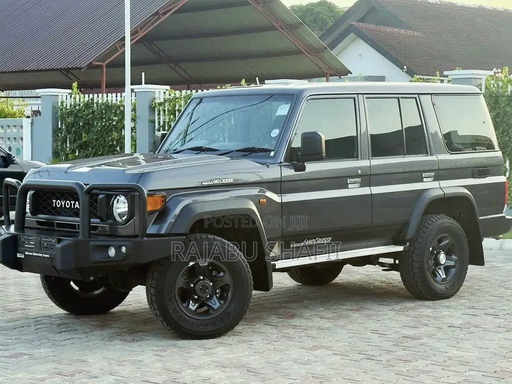 New Toyota Land Cruiser 79 Series 2025 Gray