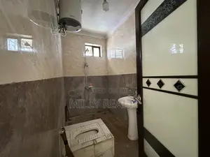 2bdrm Apartment in Lumumba Street, Kariakoo for sale