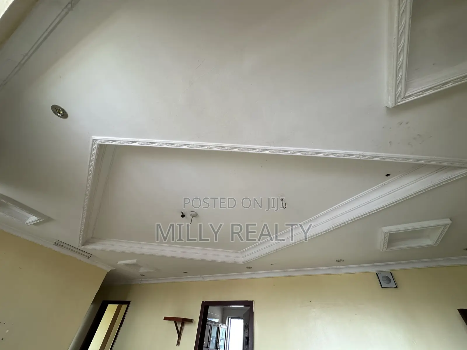 2bdrm Apartment in Lumumba Street, Kariakoo for sale