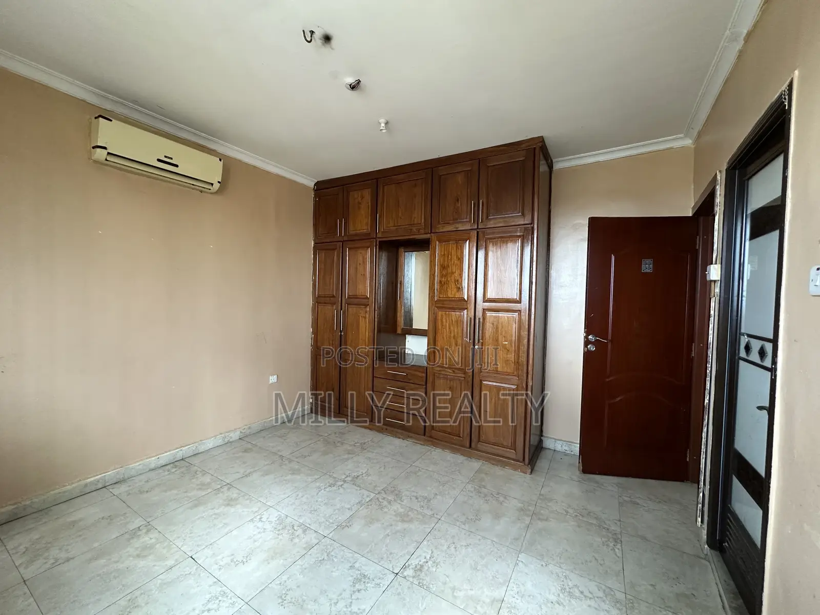 2bdrm Apartment in Lumumba Street, Kariakoo for sale