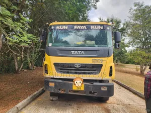 Tata Prima 2018 Yellow for Sale