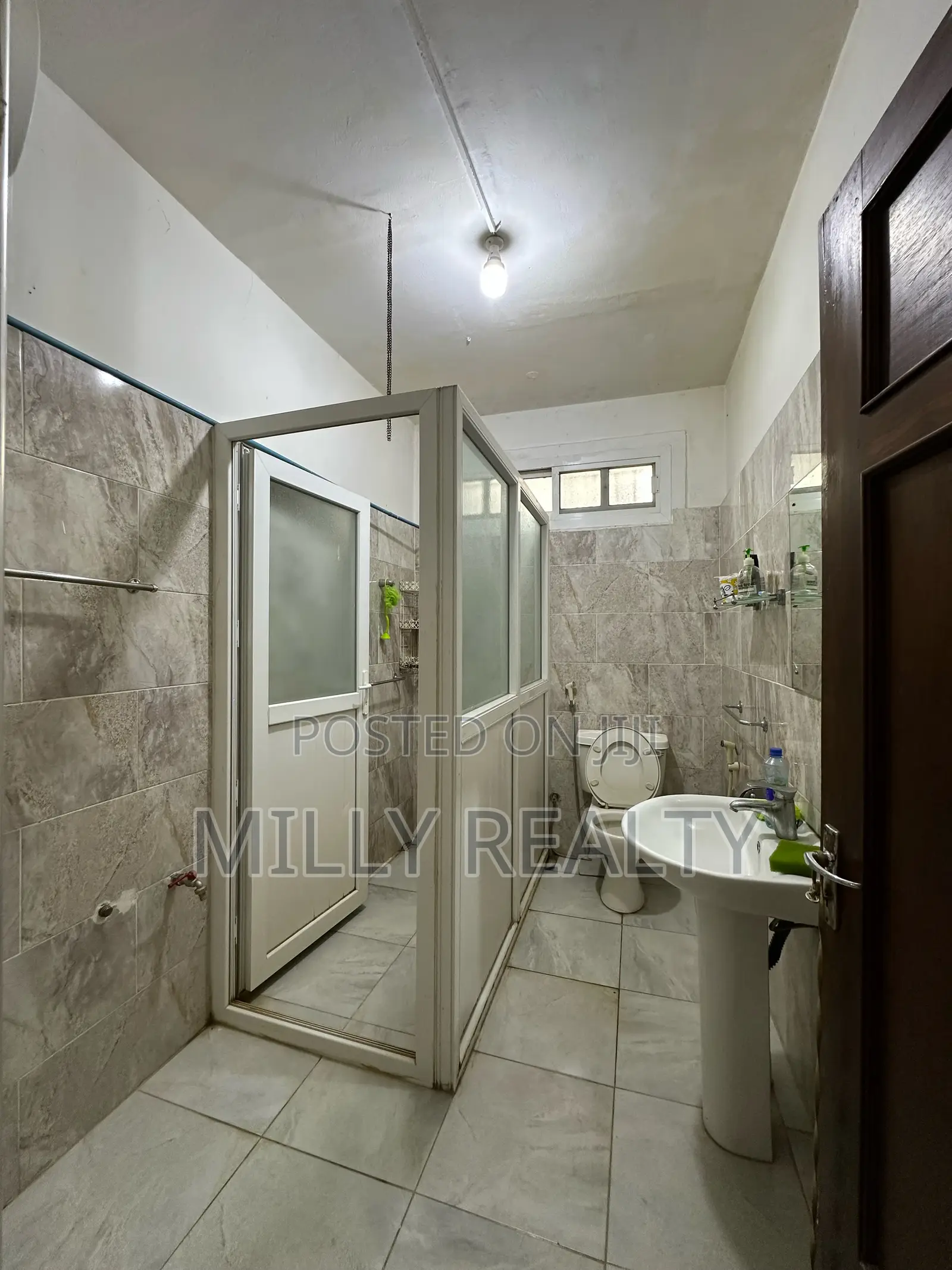 3bdrm House in Msasani Gsm Mall for rent