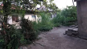 6bdrm Block Of Flats In Mbigili, Kilakala For Sale