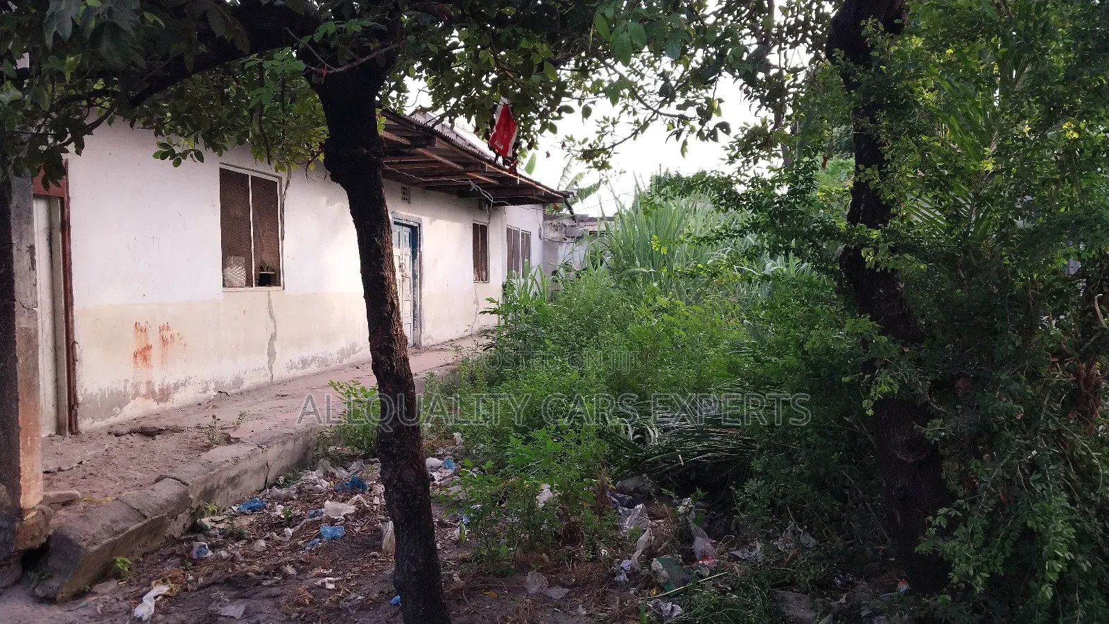 6bdrm Block Of Flats In Mbigili, Kilakala For Sale