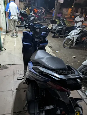 Honda 2023 Blue
