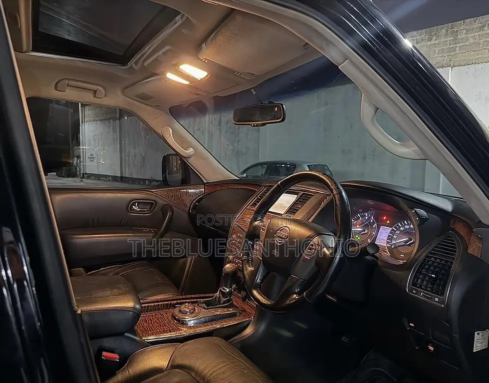 Nissan Patrol 2014 Black