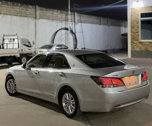 Toyota Crown 2014 Silver